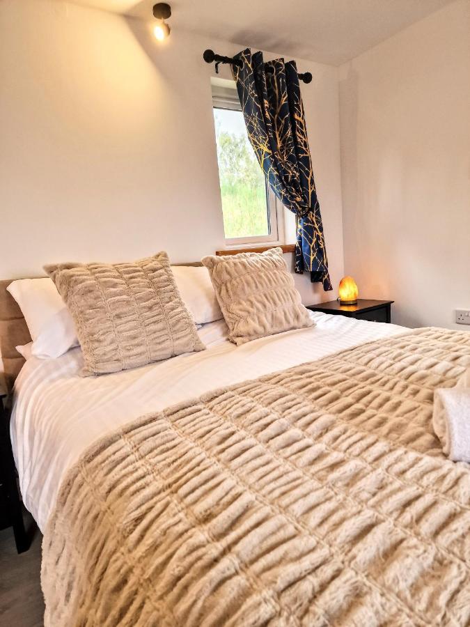 Kaoglen Lodge - Fawn Pod - Hot Tub - Dogs - Pitlochry - Luxury Blairgowrie and Rattray ภายนอก รูปภาพ