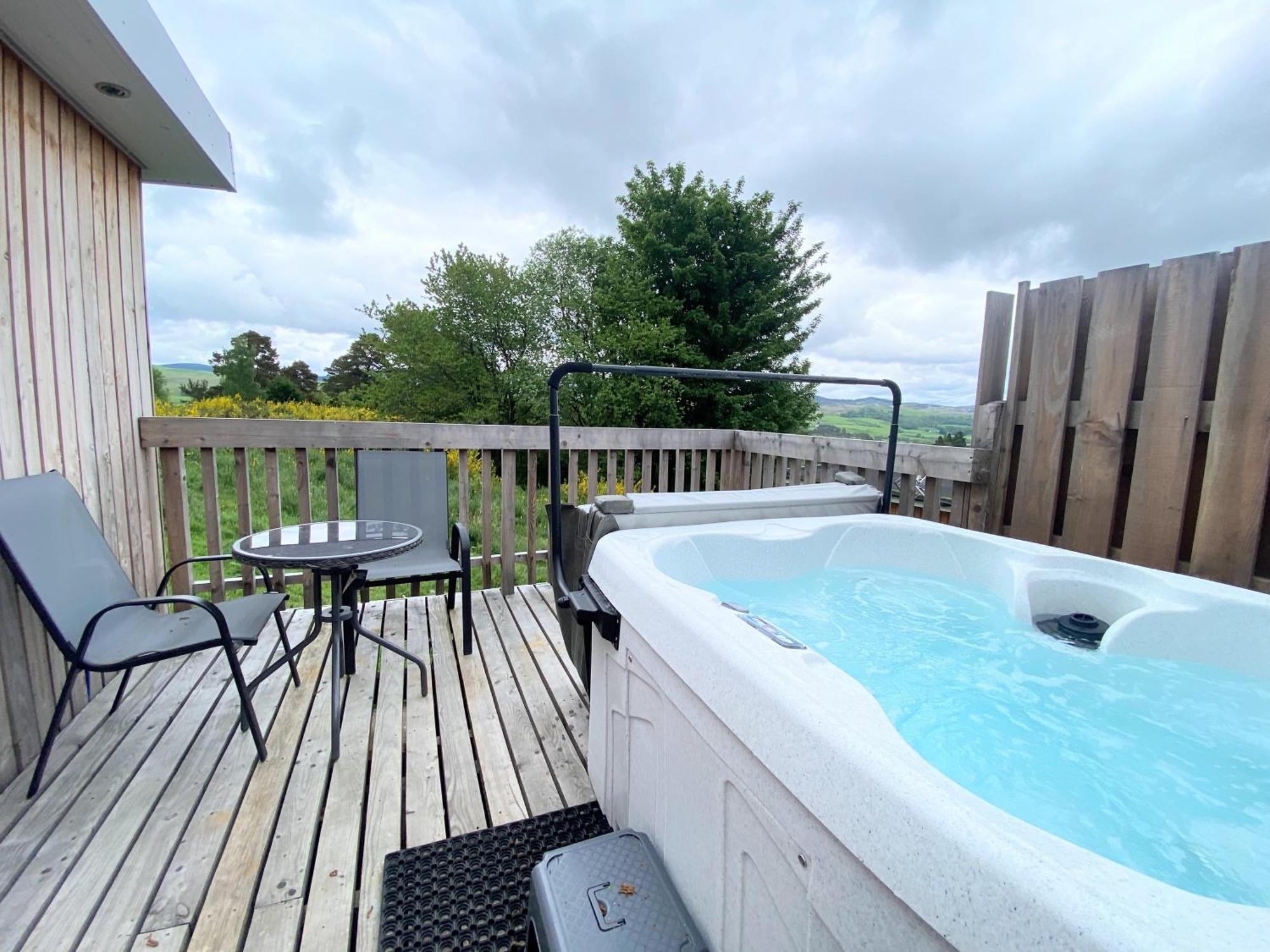 Kaoglen Lodge - Fawn Pod - Hot Tub - Dogs - Pitlochry - Luxury Blairgowrie and Rattray ภายนอก รูปภาพ